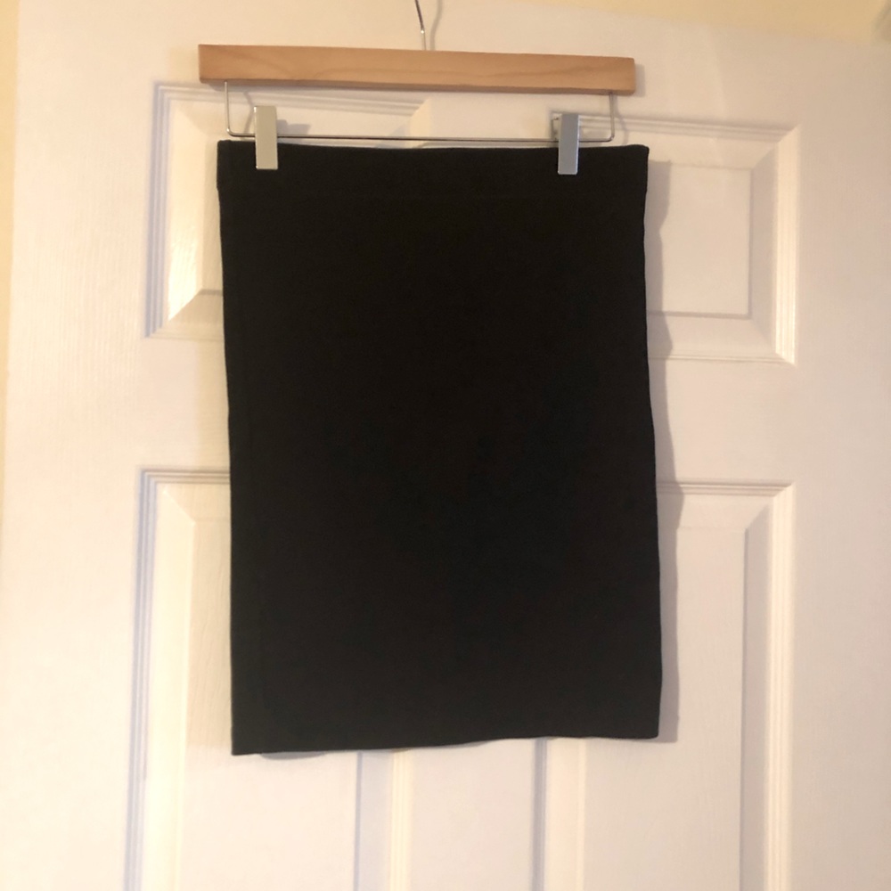 GAP black knit pencil skirt size M